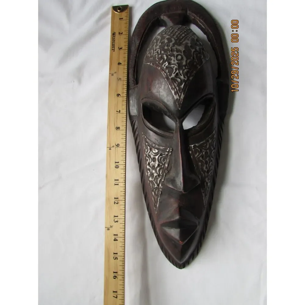 African tribal wall mask made in Ghana hand carved